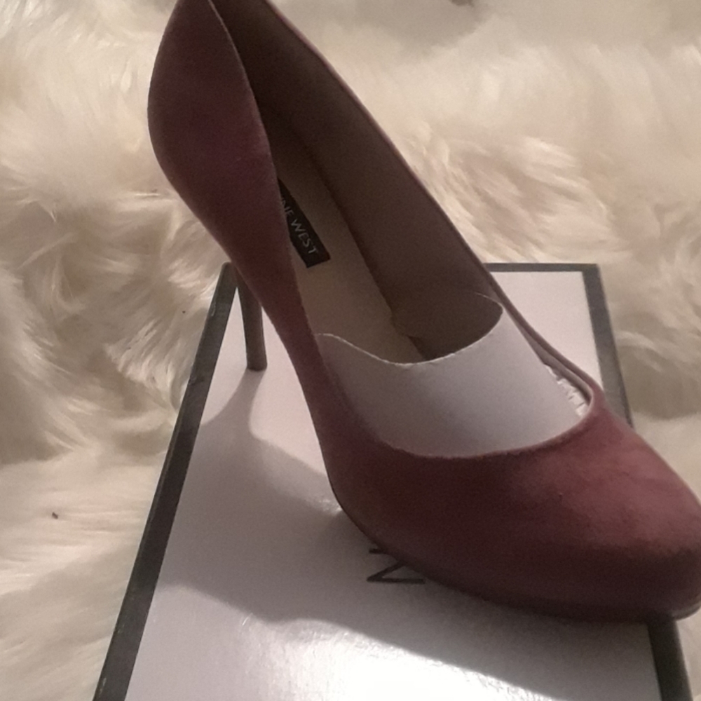 Nine West pumps